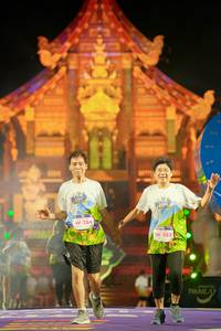 BIB: 284, 283, 
                            <button type="button" onclick="openModal(22478824)" class="btn btn-primary btn-sm float-right btn-popup" data-toggle="modal" data-target=".modal-high-quality">
                        <i class="fas fa-shopping-cart"></i> Add to Cart
                    </button>
                                            <button type="button" onclick="isThisMe(22478824, true)" class="btn btn-success btn-sm float-right btn-popup btn-isme hidden" data-toggle="tooltip" data-placement="bottom" title="นี่คือรูปของคุณใช่ไหม คลิกที่นี่เพื่อเอาเข้าอัลบั้ม">
                        <i class="fas fa-plus"></i> Add to album
                    </button>
                    <button type="button" onclick="isThisMe(22478824, false)" class="btn btn-warning btn-sm float-right btn-popup btn-isnotme hidden">
                        <i class="fas fa-ban"></i> Remove from album
                    </button>